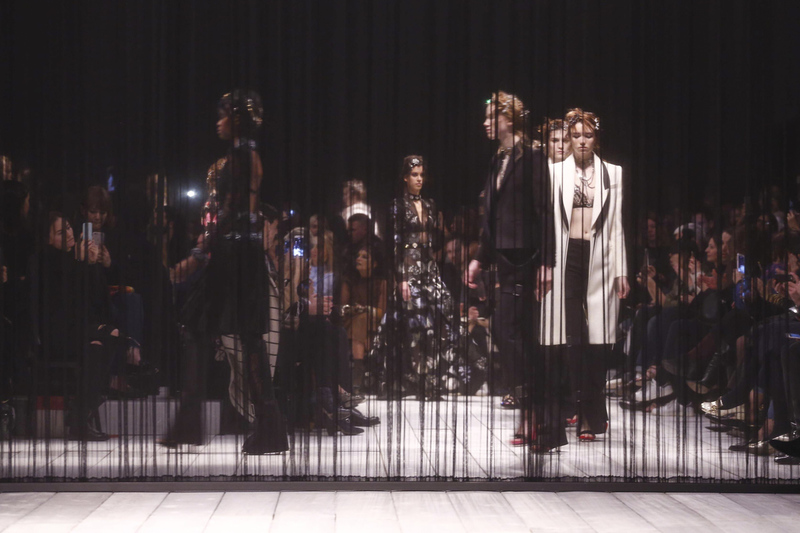 Alexander McQueen Design Fashion Show, Ready To Wear Collection Fall Winter 2016 in London