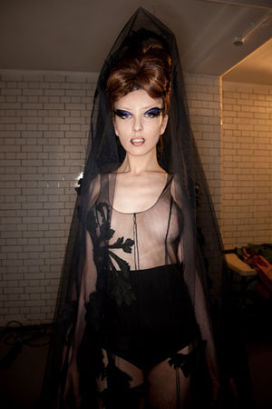 kas-graham-lfw-ziad-ghanem-february-22-2010-09